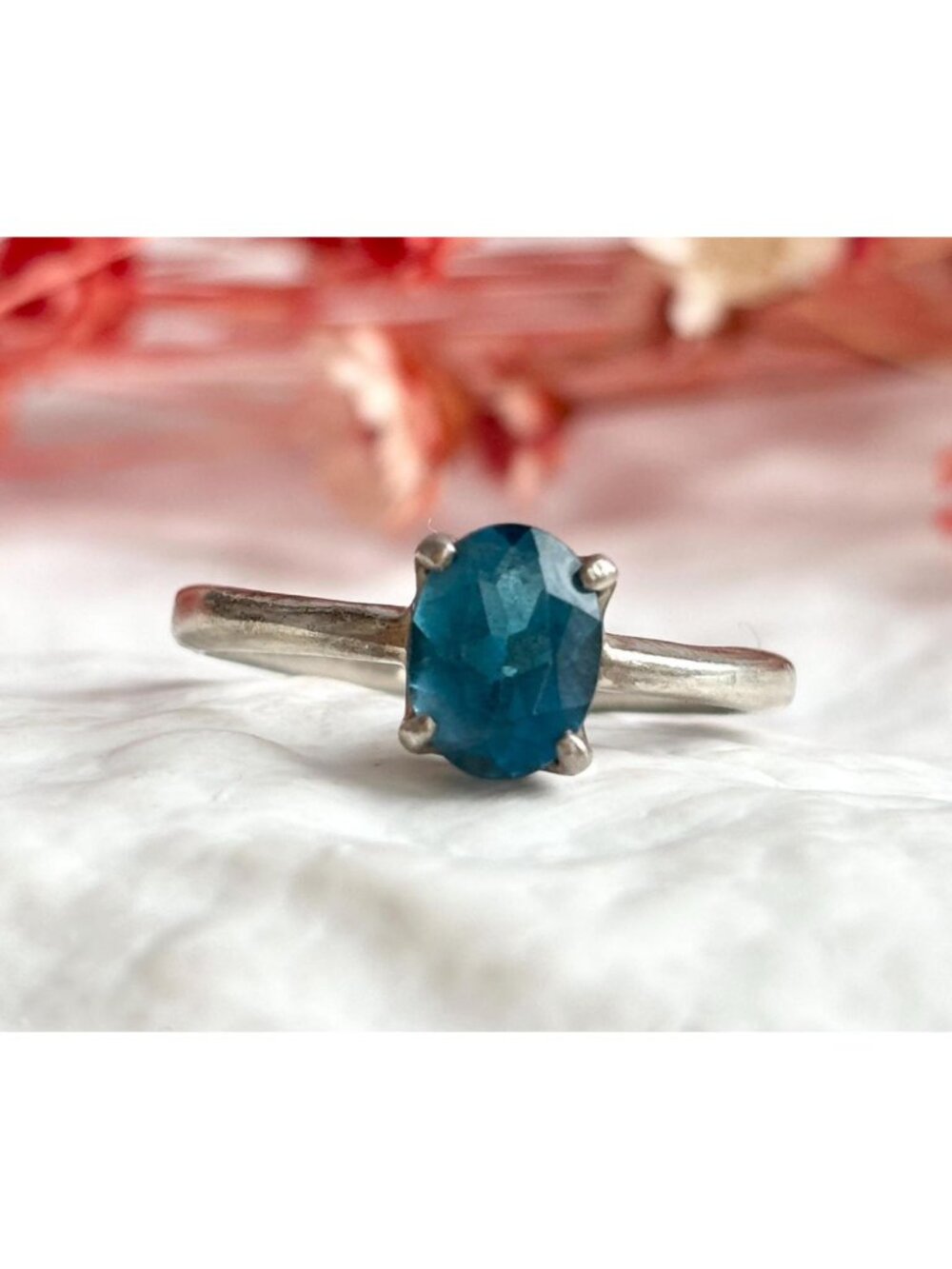 Kyanite Oval Cut Gemstone Minimalist Sterling Silver 925 Vintage Ring - sz 7.5